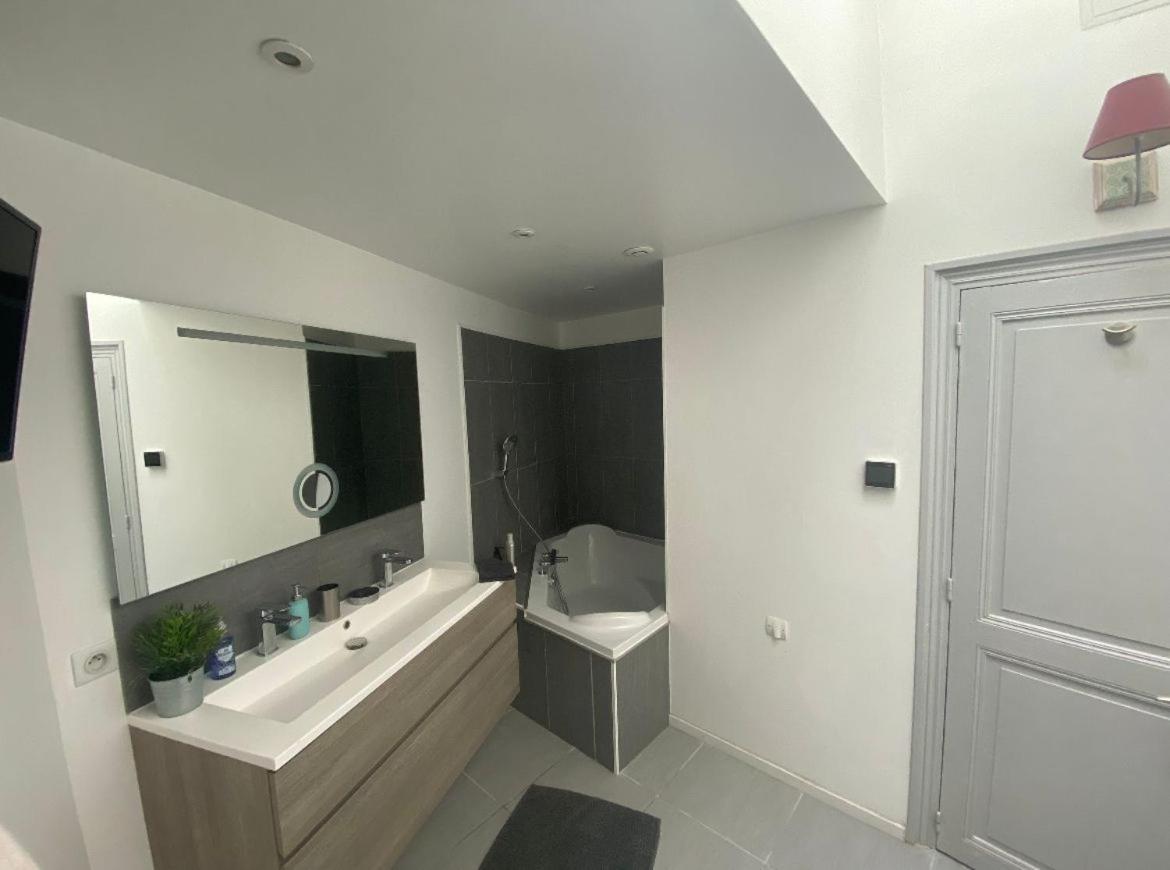 Millesime Magnifique Appart Centre Еперне Екстериор снимка